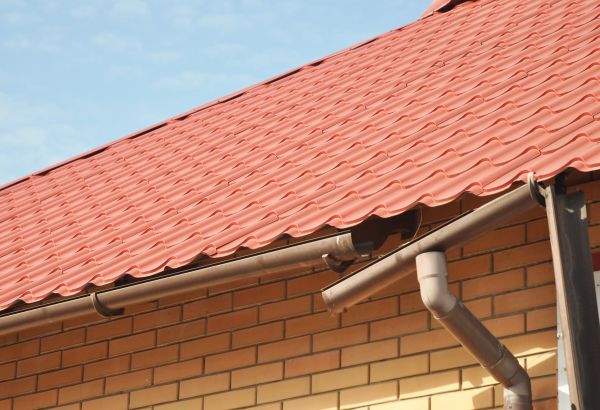 Loose Gutter Repair in Rockwall
