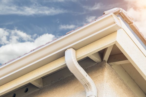 Seamless Gutter Replacement in Rockwall